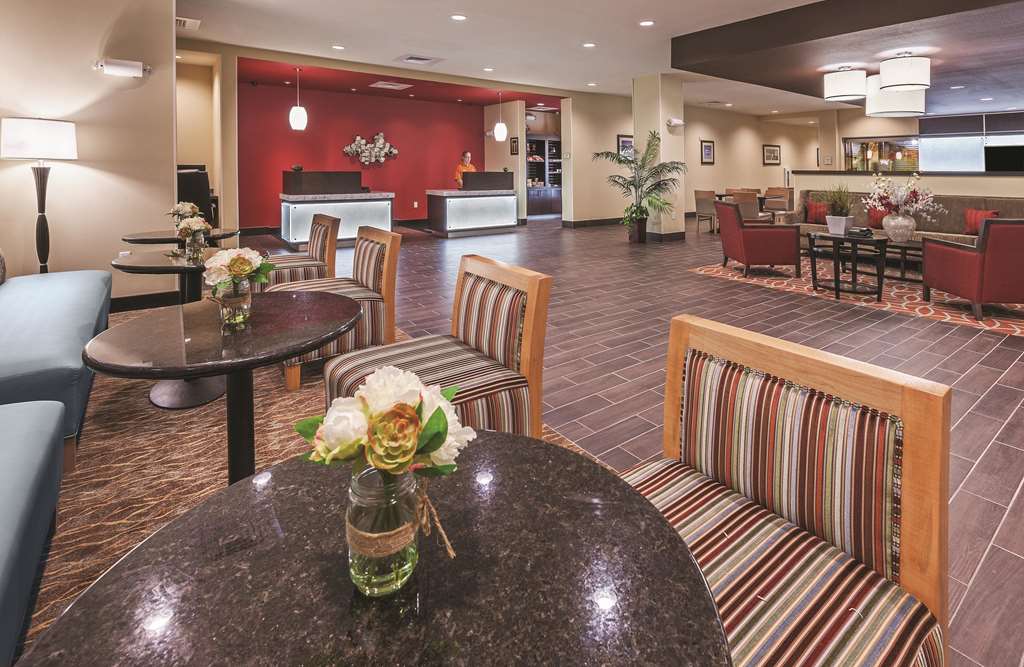La Quinta Inn & Suites by Wyndham Wichita Falls MSU Area - photo 8