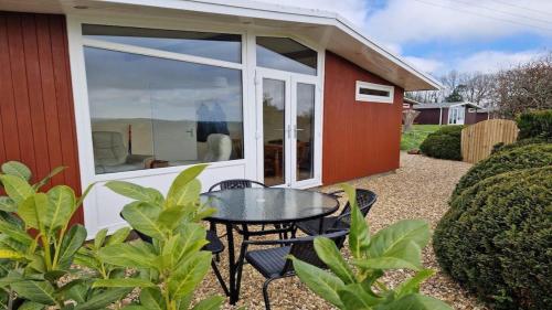 Seabreeze - carbon neutral hotel in Carmarthen