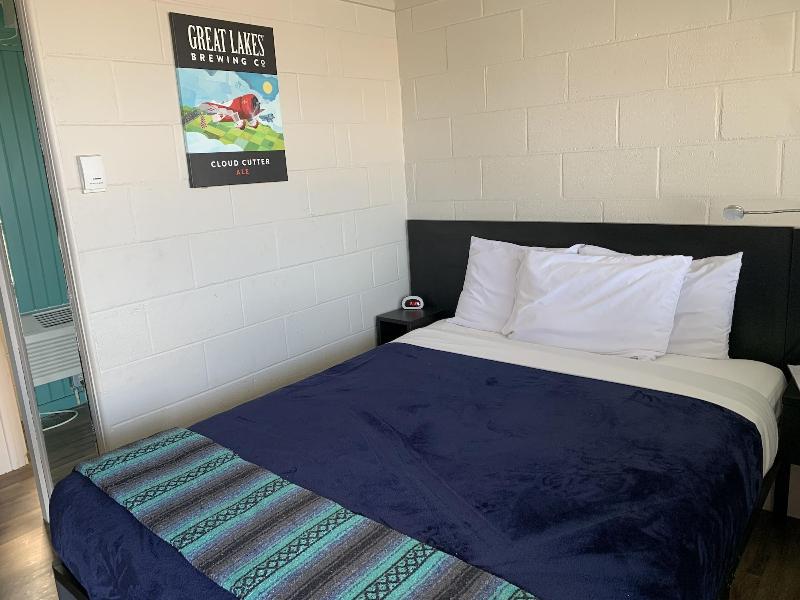 The Cedar Motel - photo 16