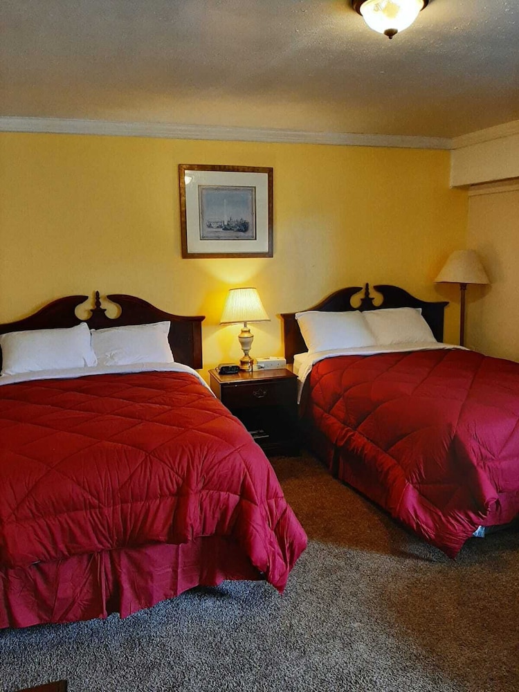 Clarysville Motel — hotel in Frostburg