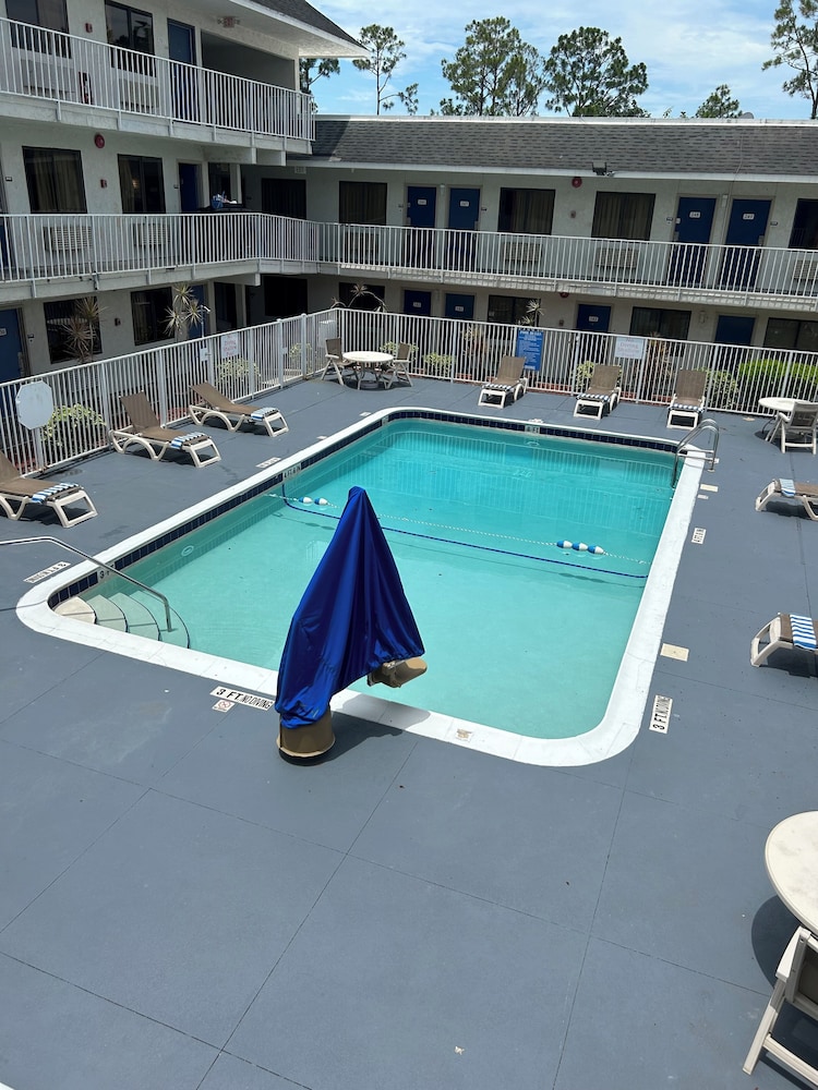 Motel 6 Bradenton FL - photo 30