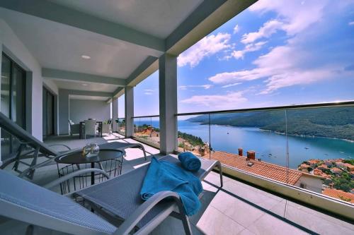 Apartment Vanilla I with beautiful Seaview — 4-Star Luxury Hotel in Rabac, Croatia