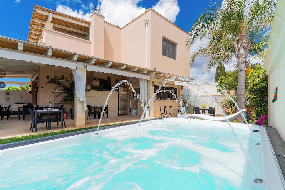 B&B Annita Porto Cesareo Salento Selection — 4-Star Luxury Hotel in Porto Cesareo, Italy
