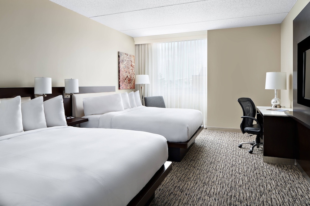 Pittsburgh Marriott North - photo 13