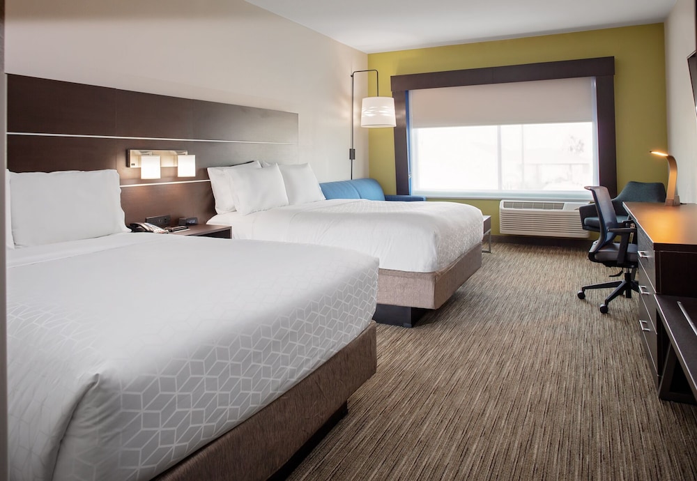 Holiday Inn Express and Suites El Paso North by IHG - photo 3