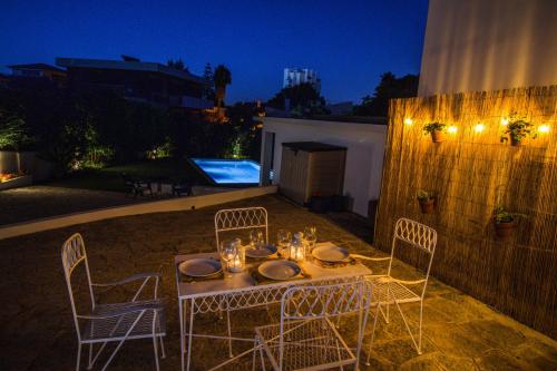 188 Apartments Lantana pool garden and patio — 4-Star Luxury Hotel in Cascais, Portugal