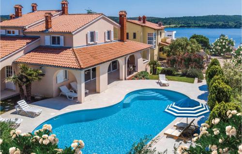 Holiday Home Pomer Ii — 5-Star Luxury Hotel in Pula, Croatia