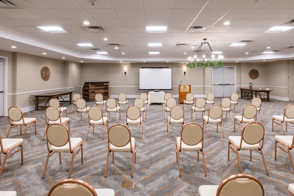Holiday Inn Manahawkin Long Beach Island by IHG - photo 100