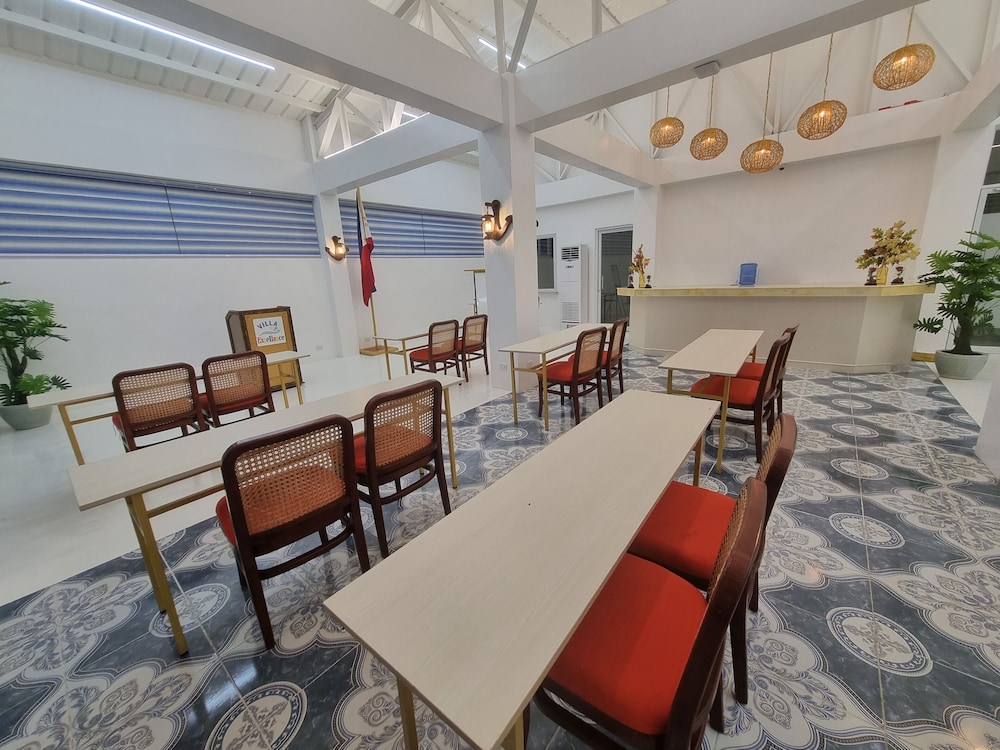 Villa Excellance Beach & Wavepool Resort — hotel in Tanza
