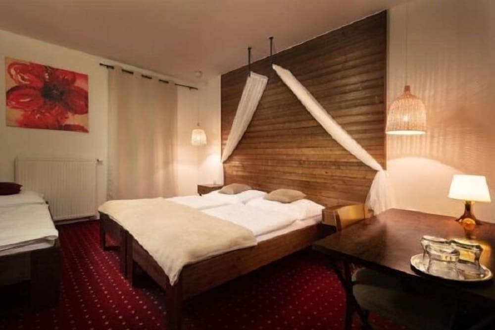 Hotel Sharingham — Brno — photo 3