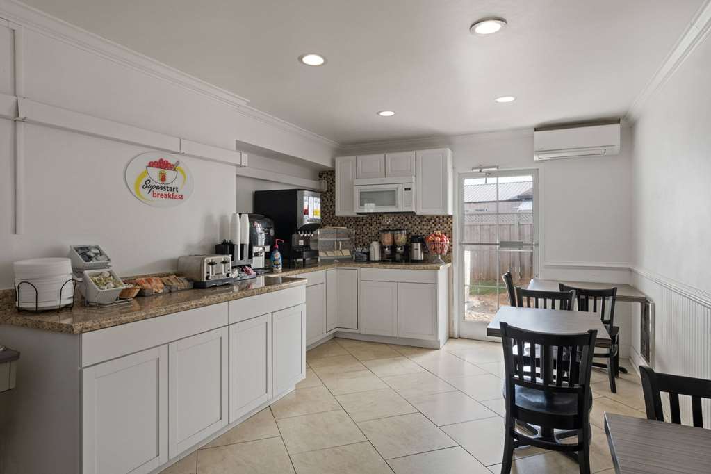 Super 8 by Wyndham Harbison Parkridge Hospital - photo 33