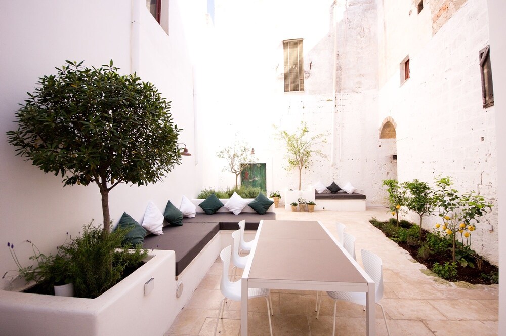 Palazzo Cairney — 4-Star Luxury Hotel in Nardo, Italy