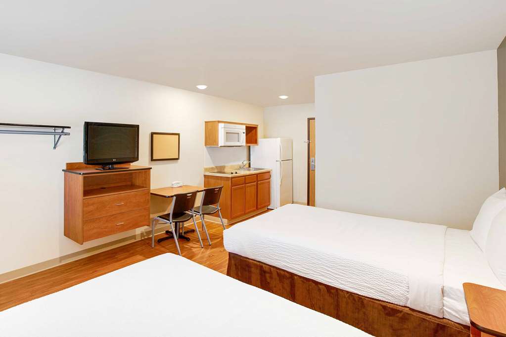 WoodSpring Suites College Station - photo 11