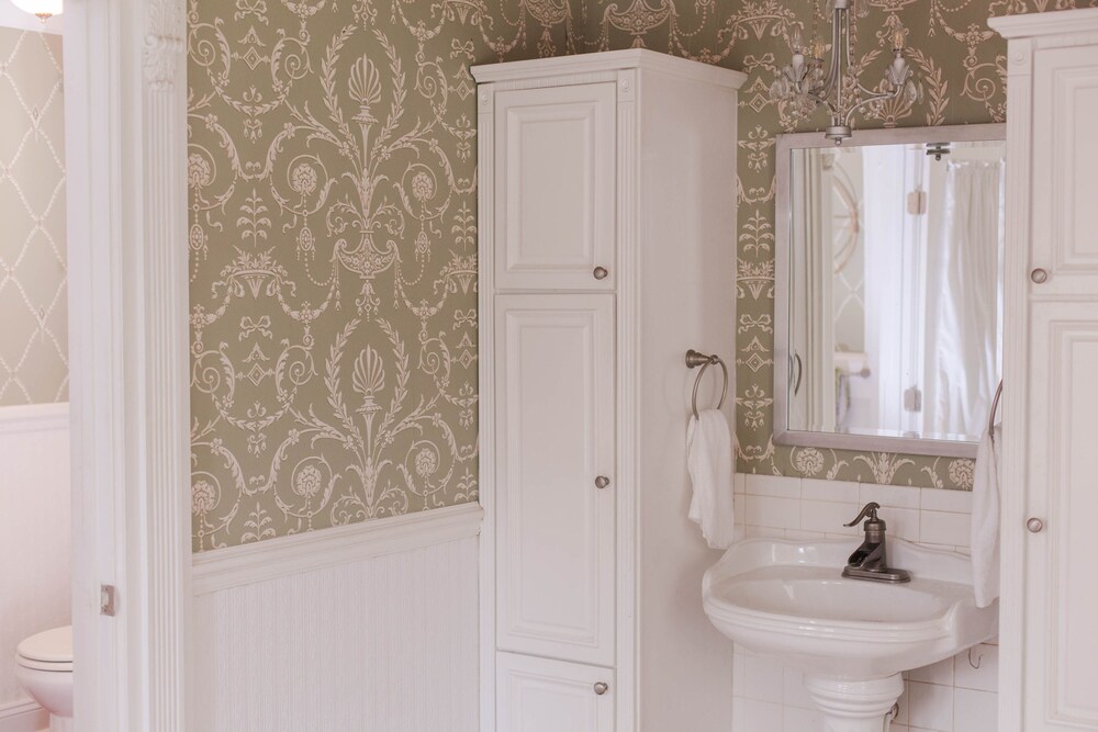 Bridgewater Hall Historic Inn - photo 24