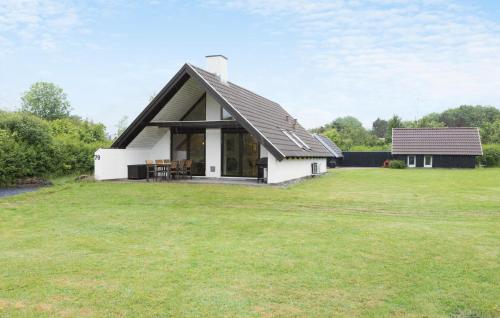 Beautiful Home In Spøttrup With Kitchen — 4-Star Luxury Hotel in Skive, Denmark