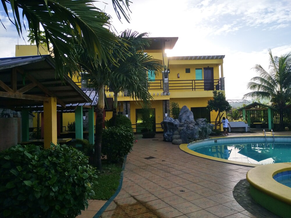 Endielina's Inland Resort — hotel in Estancia