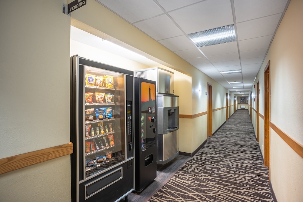Red Roof Inn Des Moines - photo 24