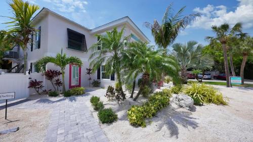 Canal Lower Gorgeous 3 bed 3 bath near SK Village - photo 18