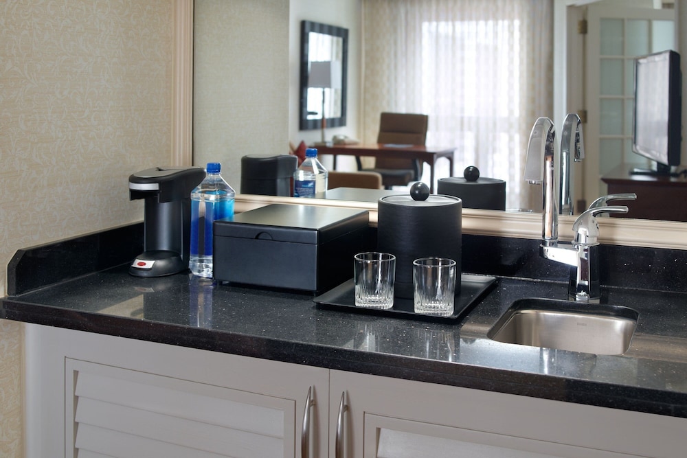 Atlanta Marriott Suites Midtown - photo 10
