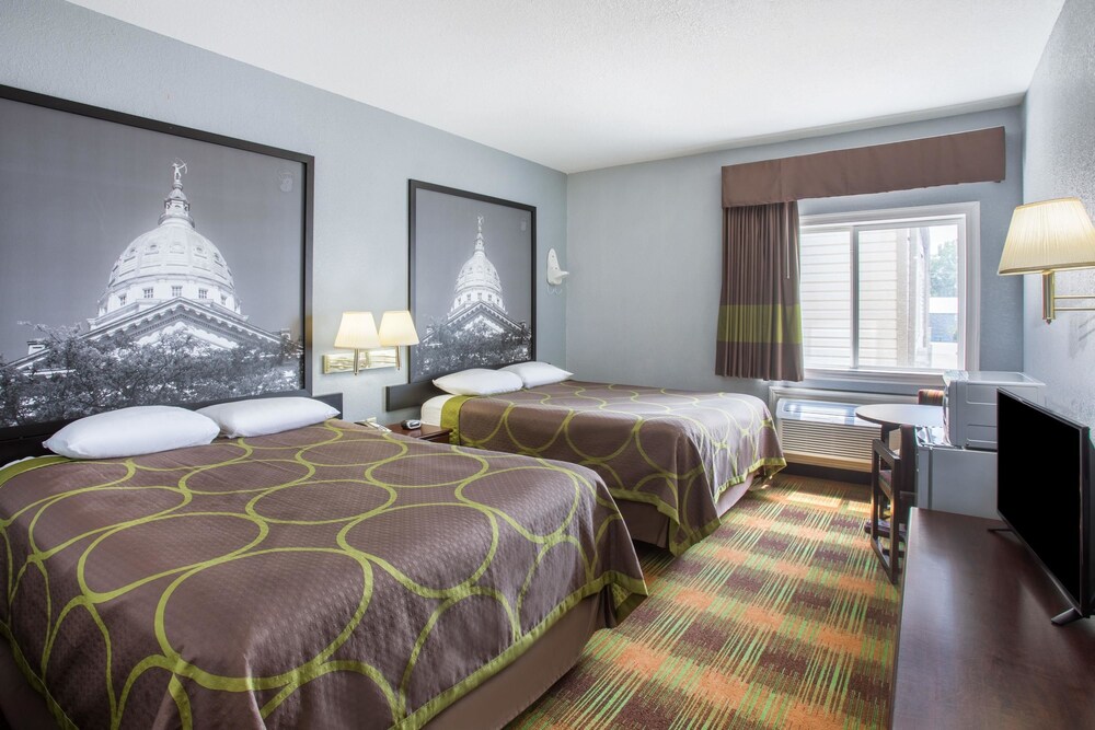 Super 8 by Wyndham Sweet Springs - photo 7