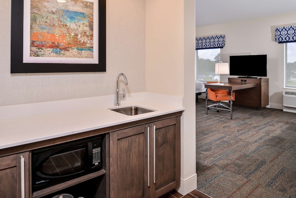 Hampton Inn Benson - photo 21