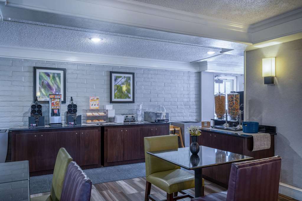 La Quinta Inn by Wyndham Sacramento North - photo 30