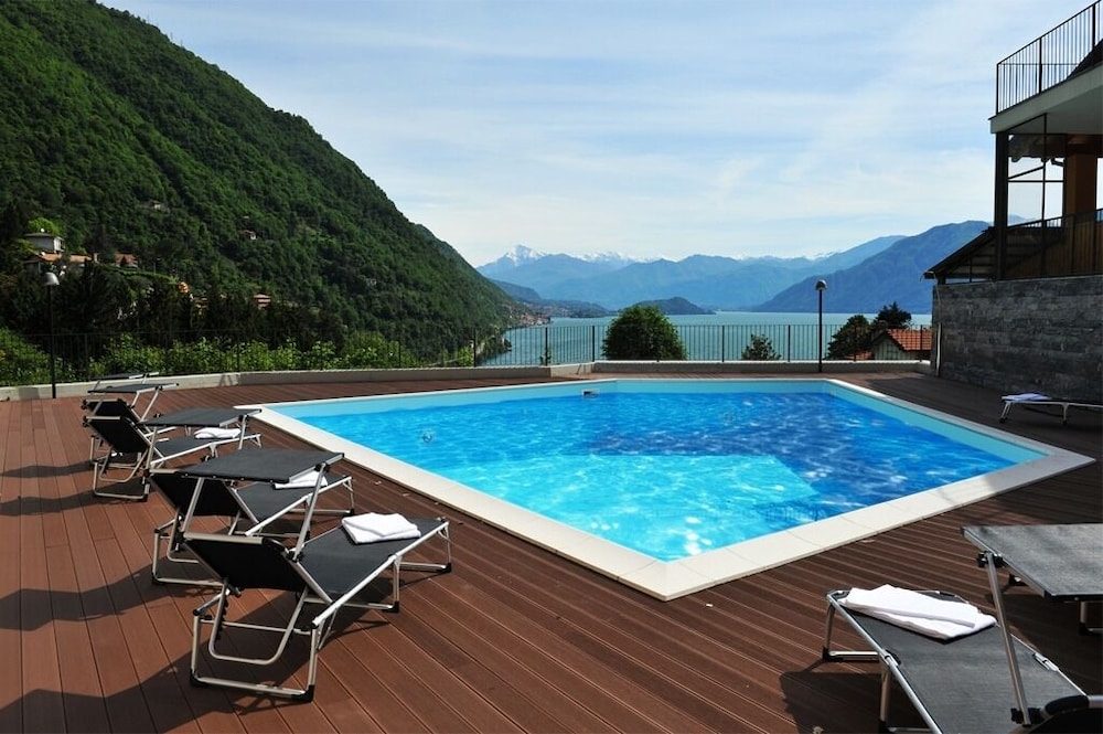 Residence Eden Camelia 5 — 4-Star Luxury Hotel in Argegno, Italy