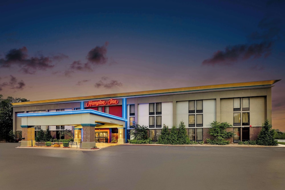 Hampton Inn Rolla - photo 47