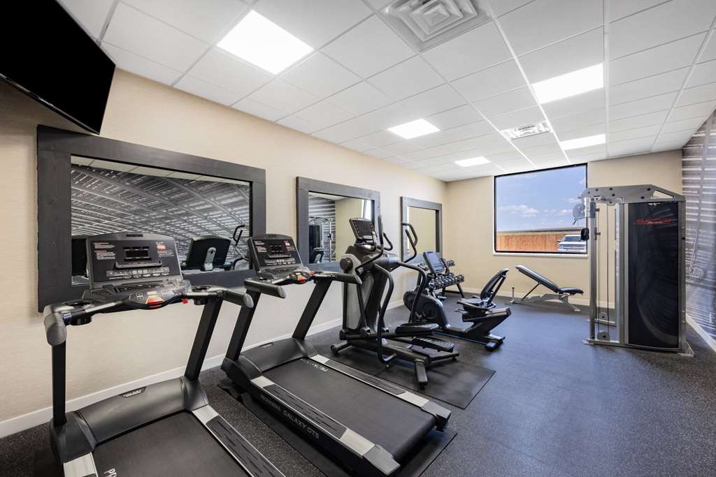 Wingate by Wyndham Wichita Airport - photo 9