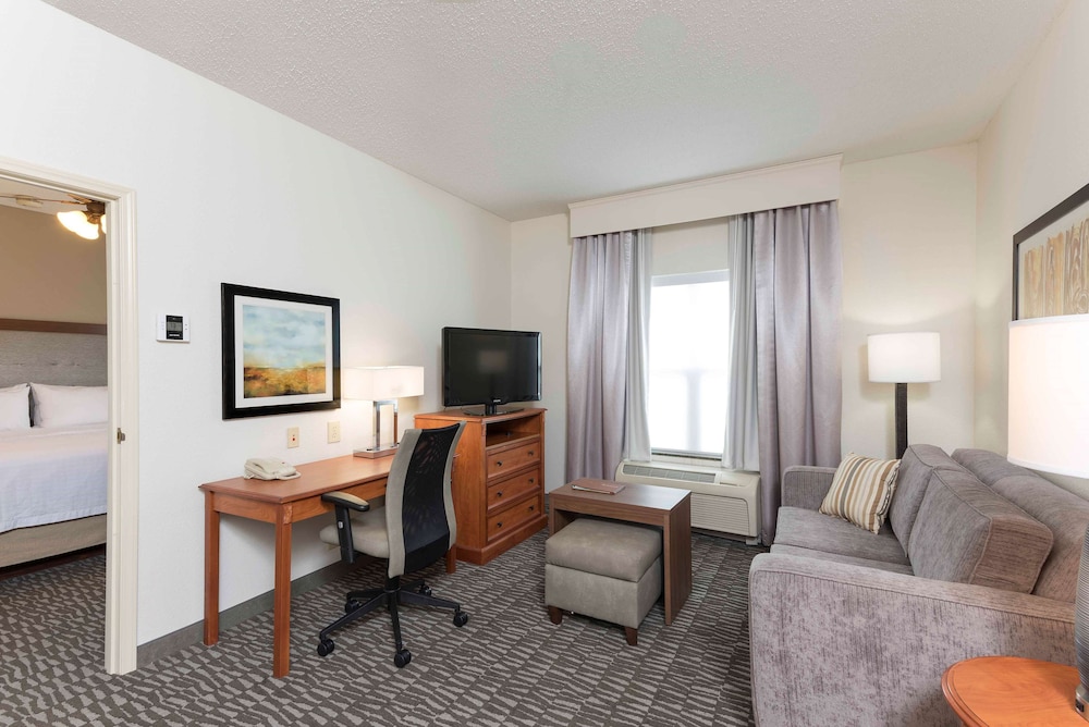 Homewood Suites by Hilton Indianapolis Airport Plainfield - photo 12