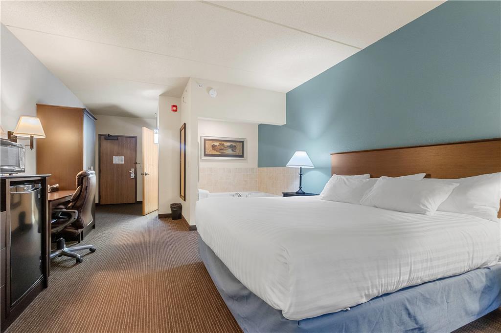 AmericInn by Wyndham Green Bay East - photo 68
