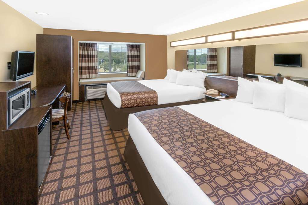 Microtel Inn & Suites by Wyndham Ozark - photo 10