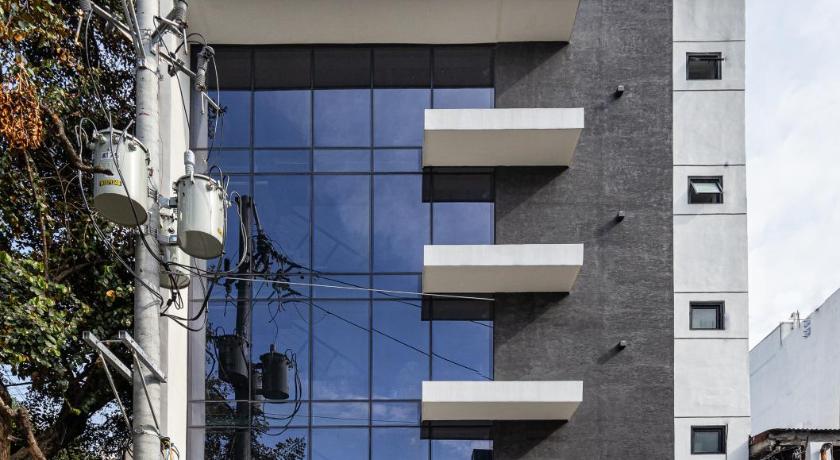 District Inn - carbon neutral hotel in Manila