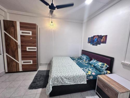 Royal blue apartment in Oshiwara Andheri