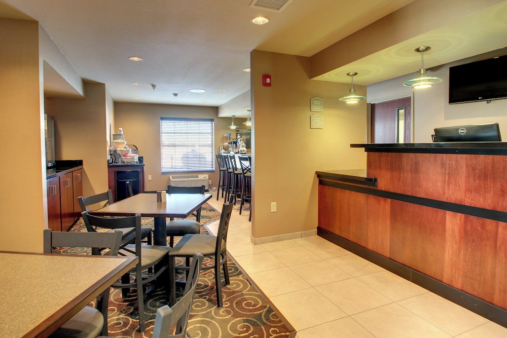 Cobblestone Inn & Suites Harvey - photo 38