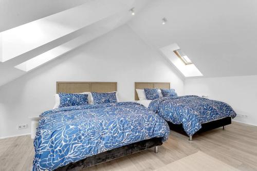 Luxury penthous 3 BR 2 Bath FreeParking Downtown