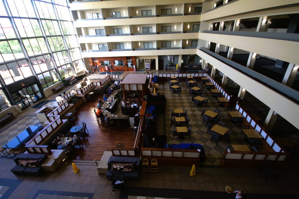 Atrium Hotel and Suites - photo 50