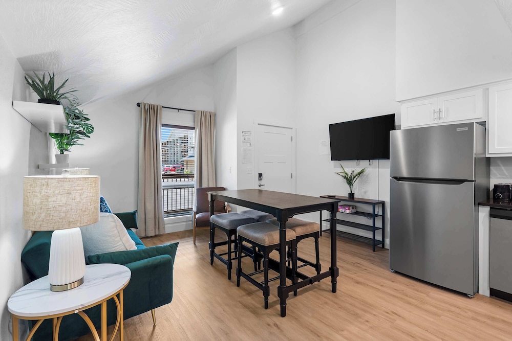 Creek View Near the Landing in Branson, United States