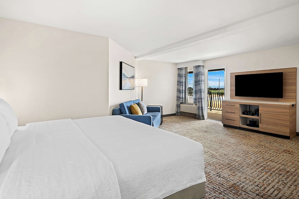 Hampton Inn Morgan Hill - photo 22