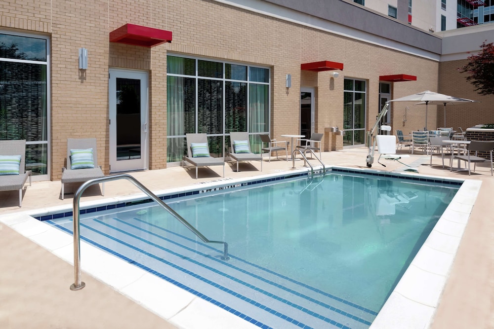 Hampton Inn & Suites Atlanta Buckhead Place - photo 24