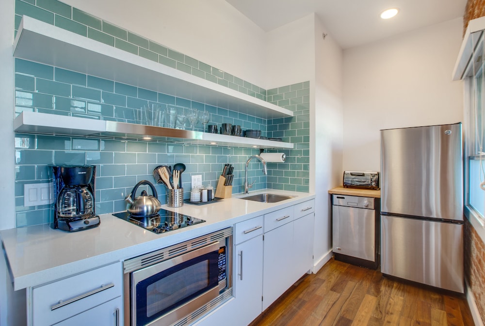 Venice Breeze Suites - photo 17