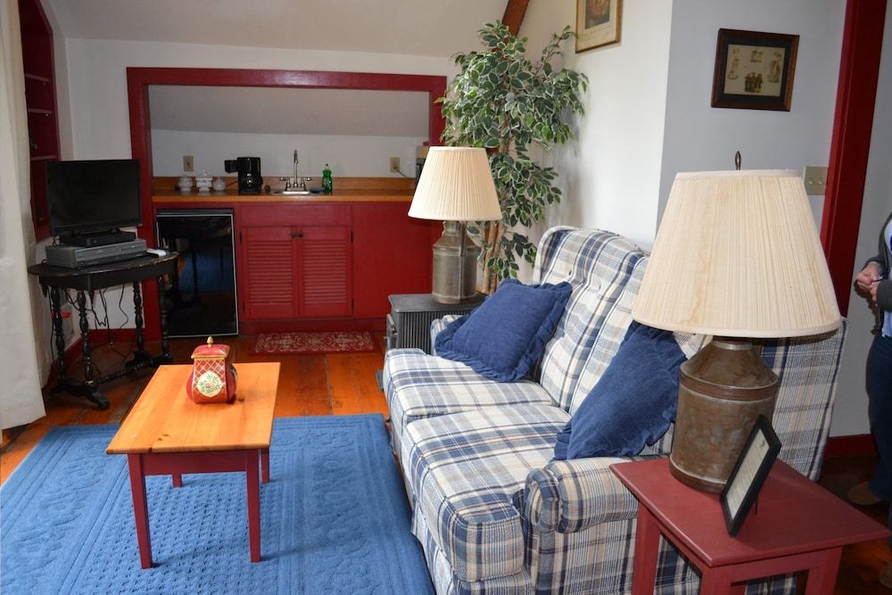 Benjamin Prescott Inn - photo 18