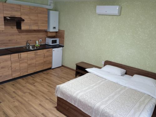 Yellow apartments — Boryspil' — photo 5
