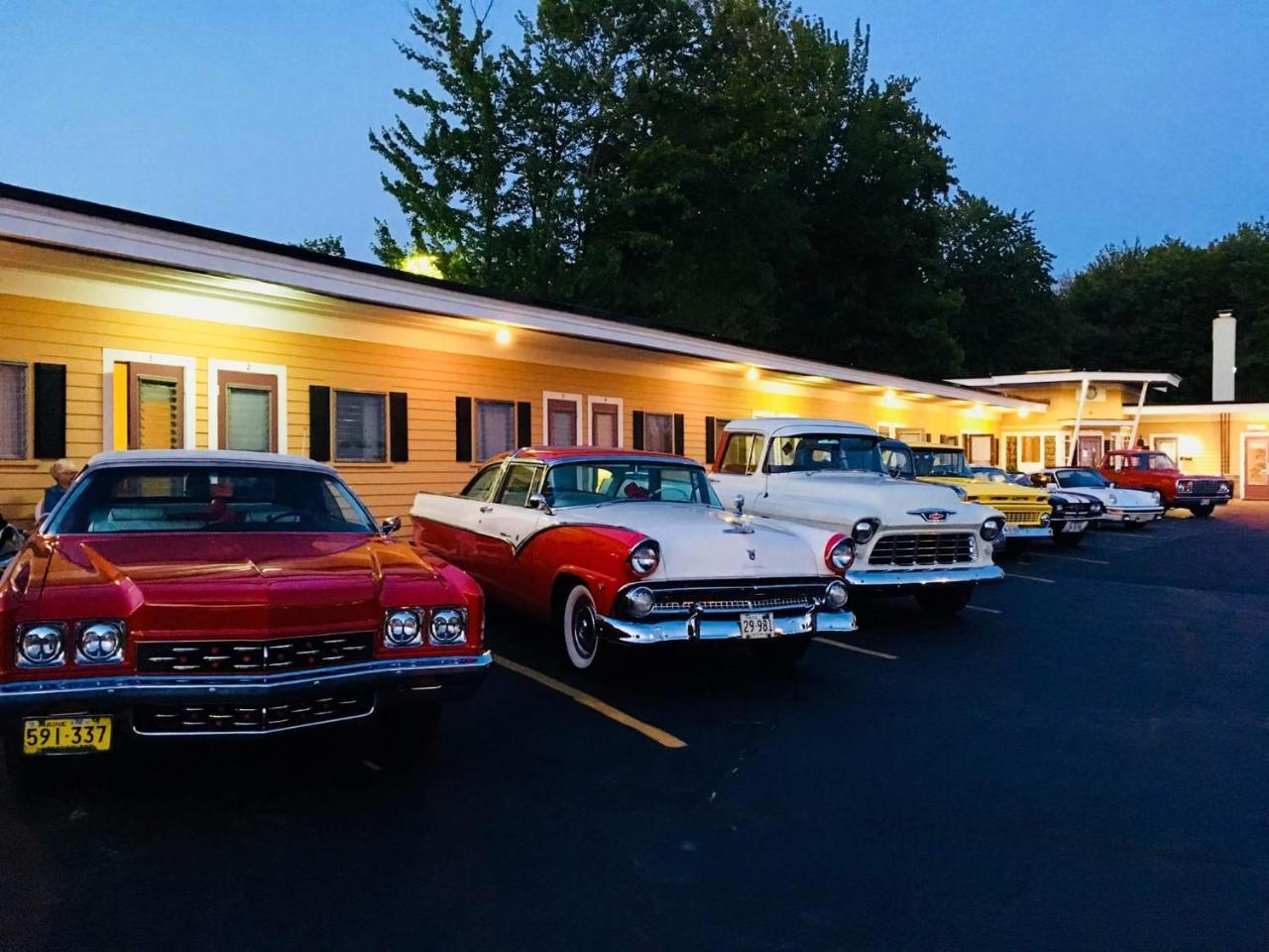 The Saco Motel - photo 7