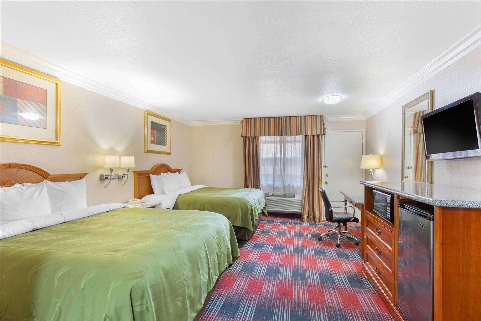 Quality Inn & Suites Oceanside near Camp Pendleton - photo 13