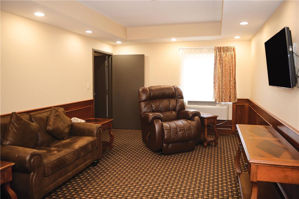 Quality Inn & Suites Ames Conference Center Near ISU Campus - photo 31