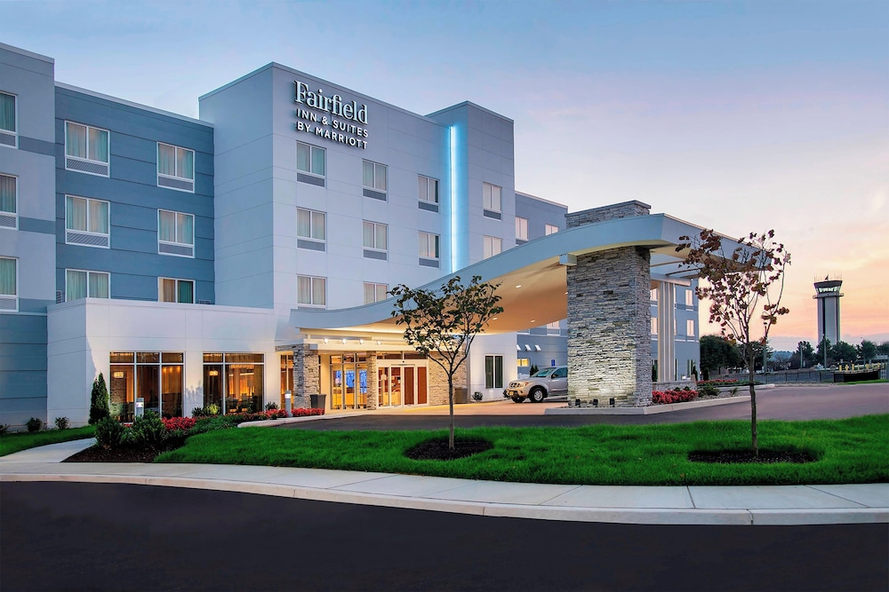 Fairfield Inn & Suites by Marriott Harrisburg International Airport in Middletown, United States