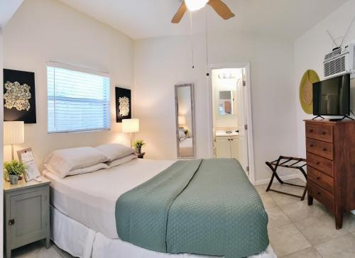 Loft Close to Downtown Raymond James Stadium Airport and Many More Places — 4-Star Luxury Hotel in Tampa, United States