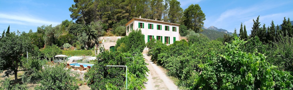 Finca sa Màniga - carbon neutral hotel in Bunyola