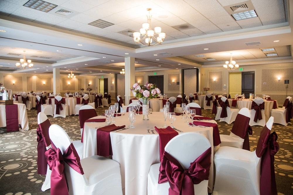 Hampton Inn Colchester - photo 44
